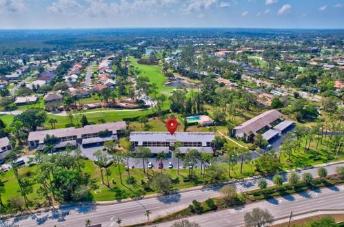 5825 Rattlesnake Hammock Rd, Naples FL 34113-3568 exterior