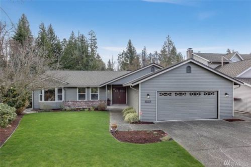 13531 189 Pl, Seattle WA  98055-7193 exterior