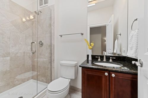 3457 Whipple St, Chicago IL 60618-5614 exterior