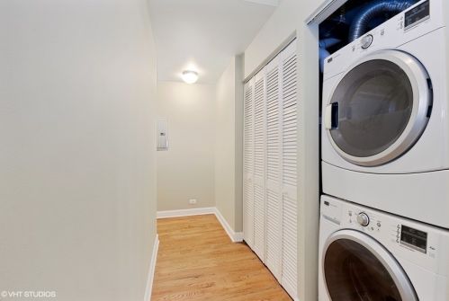 6324 Kimbark Ave, Chicago IL 60637-3724 exterior