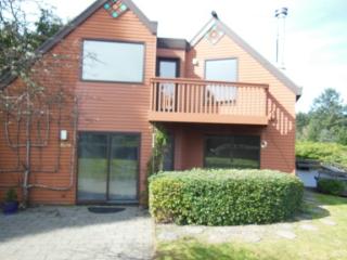 10898 Bill Point Ct, Seattle WA  98110-2110 exterior
