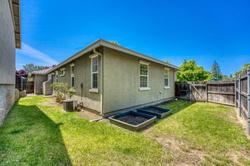 851 Holley Ct, Folsom CA 95630-3518 exterior