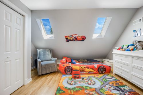 1905 Grace St, Chicago IL 60613-2901 exterior