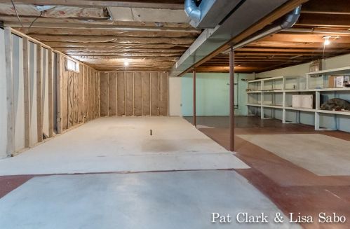 2417 Marquard Ave, Meskegon MI 49445-3228 exterior