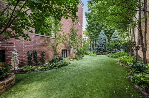 2226 Magnolia Ave, Chicago IL  60614-3104 exterior