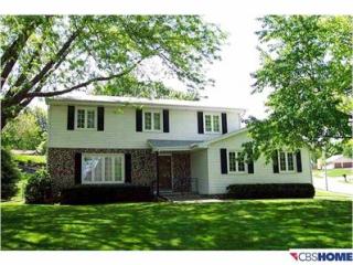 11247 Sahler St, Omaha, NE 68164-2300