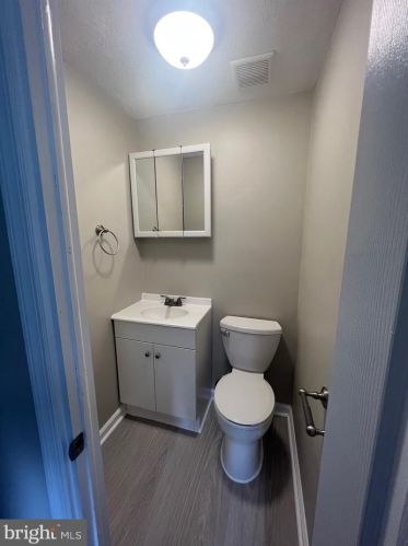 6302 Irving Ave, Camden NJ 08109-2420 exterior