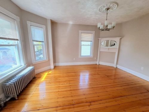 35 Catawba St, Boston, MA