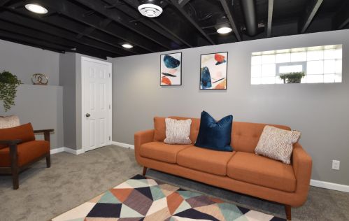 2554 Hubbard St, Milwaukee WI  53212-2845 exterior