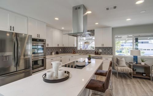 6979 Bobhird Dr, San Diego CA  92119-2021 exterior