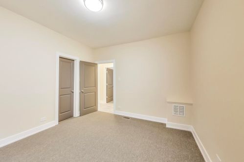 4236 Champlain Ave, Chicago IL  60653-2924 exterior