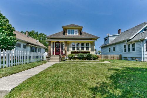 6318 Girard Ave, Milwaukee, WI 53210-1462