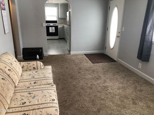 3111 Macarthur Rd, Meskegon MI  49442-1538 exterior