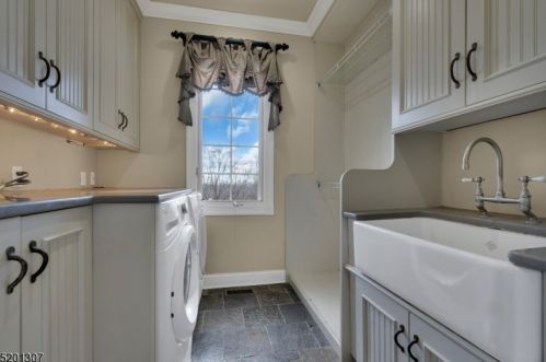 7 Chilton Rd, Chester NJ  07930-3107 exterior