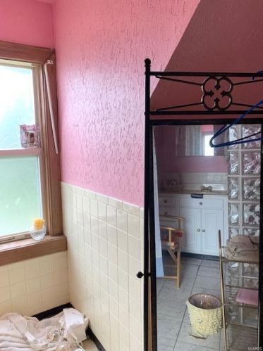 5253 Maple Ave, Saint Louis MO 63113-1512 exterior