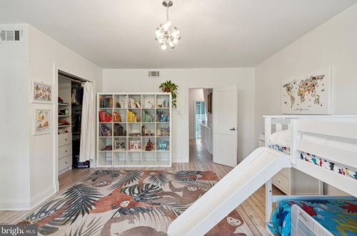 1527 Berks St, Philadelphia PA  19125-2801 exterior