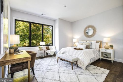 6160 Hardy Dr, Mc Lean VA 22101-3112 exterior