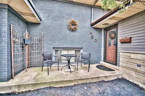 450 Park Ave, Elmhurst, IL 60126-3611