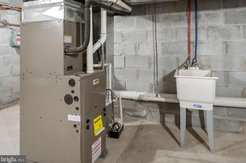 4257 Boone St, Philadelphia PA 19128-5003 exterior