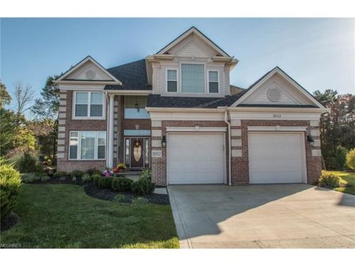 18512 Vincennes Pl, Cleveland, OH 44136-7159