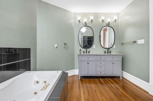 4046 Flad Ave, Saint Louis MO 63110-3925 exterior