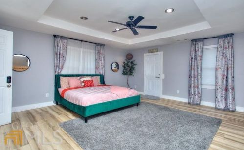 4495 Kent Rd, Atlanta GA  30337-5205 exterior