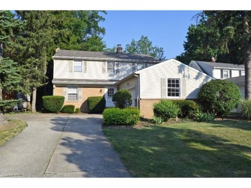 2200 Cedarview Dr, Cleveland, OH 44122-1222