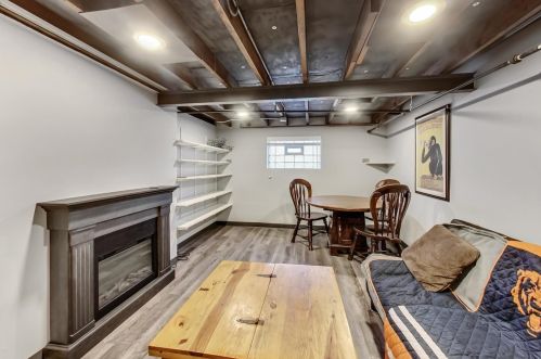 6040 Northcott Ave, Chicago IL 60631-3103 exterior