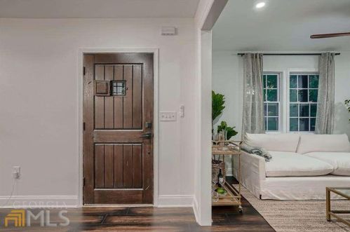 1415 Almont Dr, Atlanta GA 30310-3756 exterior