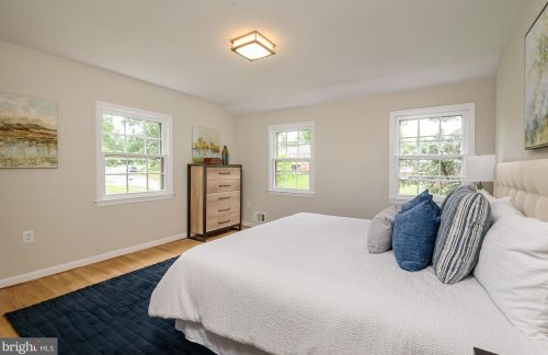 1209 Forestwood Dr, Mc Lean VA  22101-2603 exterior