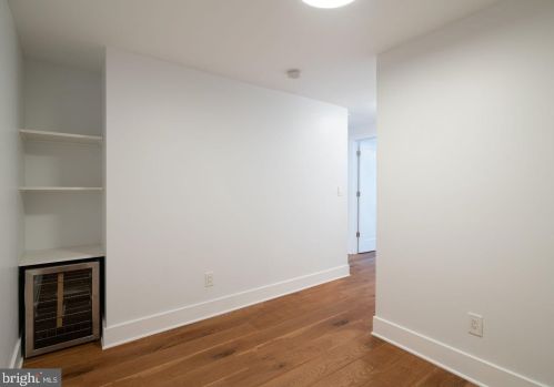 2833 Jackson St, Philadelphia PA  19145-2426 exterior