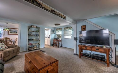 11 Deerfield Ave, Milford CT 06460-7317 exterior