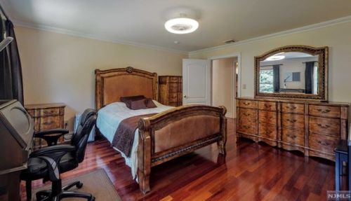 469 Saddle Riv Rd, Upper Saddle River NJ 07458-1774 exterior