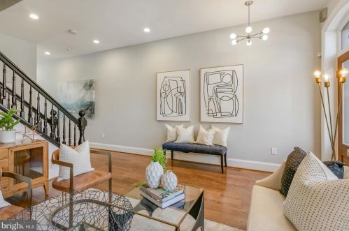 618 3 St, Washington DC 20002-4942 exterior