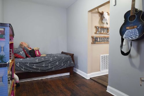 304 107th St, Chicago IL 60655-1709 exterior