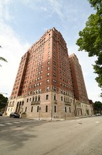 6700 Crandon Ave, Chicago, IL 60649-1252