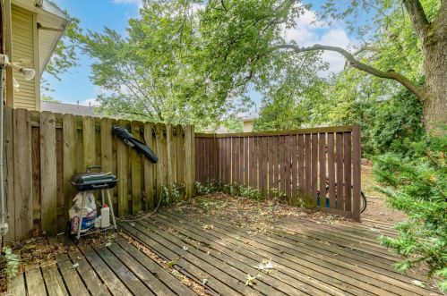 3647 Kenbrooke Ct, Kalamazoo MI 49006-5438 exterior