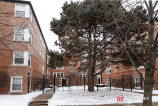 2422 Farragut Ave, Chicago IL  60625-2486 exterior