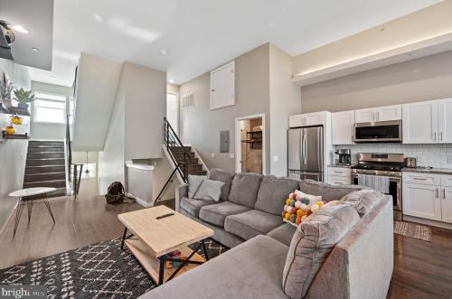 1303 Hope St, Philadelphia PA 19122-3231 exterior