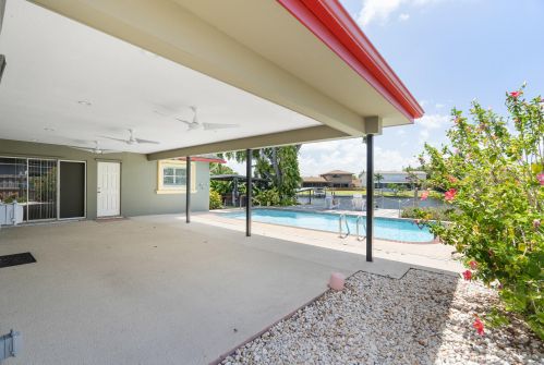 2547 11 Ct, Boynton Beach FL 33426-7812 exterior