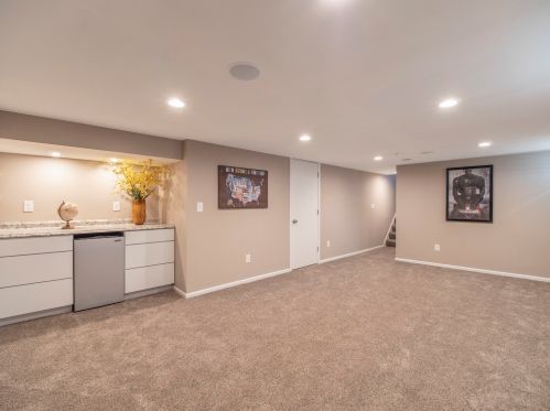 5042 68th St, Milwaukee WI  53220-4514 exterior