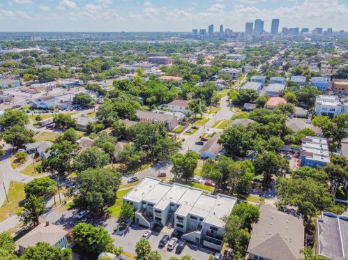 201 Arrawana Ave, Tampa FL 33609-3246 exterior