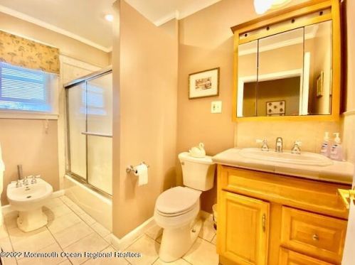 144 Avon St, Roselle Park NJ 07204-2303 exterior