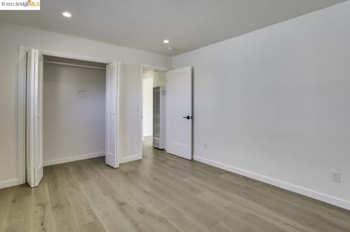 2043 Emerson St, Berkeley CA 94705-1813 exterior