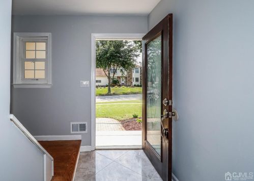 22 La Valencia Rd, Old Bridge NJ  08857-3305 exterior