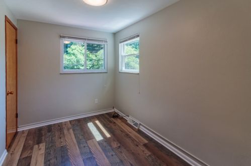 1216 Commercial St, Pittsburgh PA 15218-1102 exterior