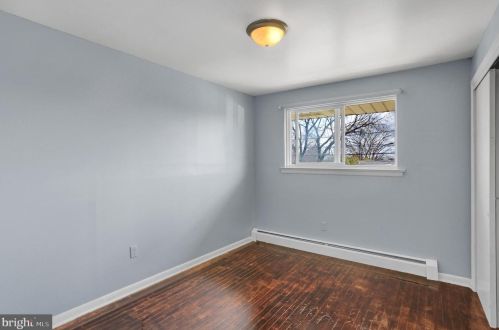 421 Fairview St, Pottstown PA 19464-6136 exterior