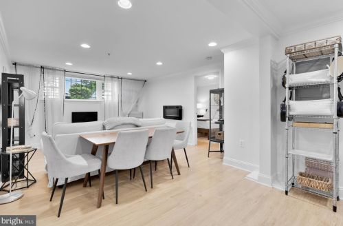 723 Longfellow St, Washington, DC 20011-3072