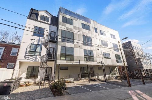 824 18th St, Washington, DC 20002-6902