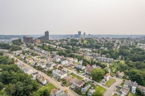 463 Edith St, Pittsburgh PA 15211-1148 exterior